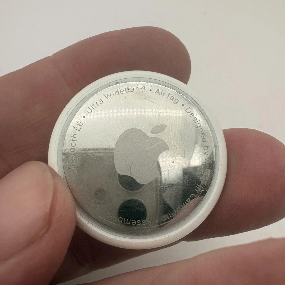 Apple AirTag Bluetooth LE Ultra Wideband Tracker White Assembled In China